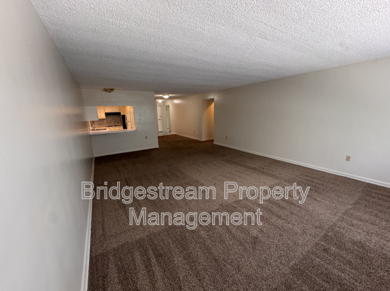 519 - Photo 4 of 16