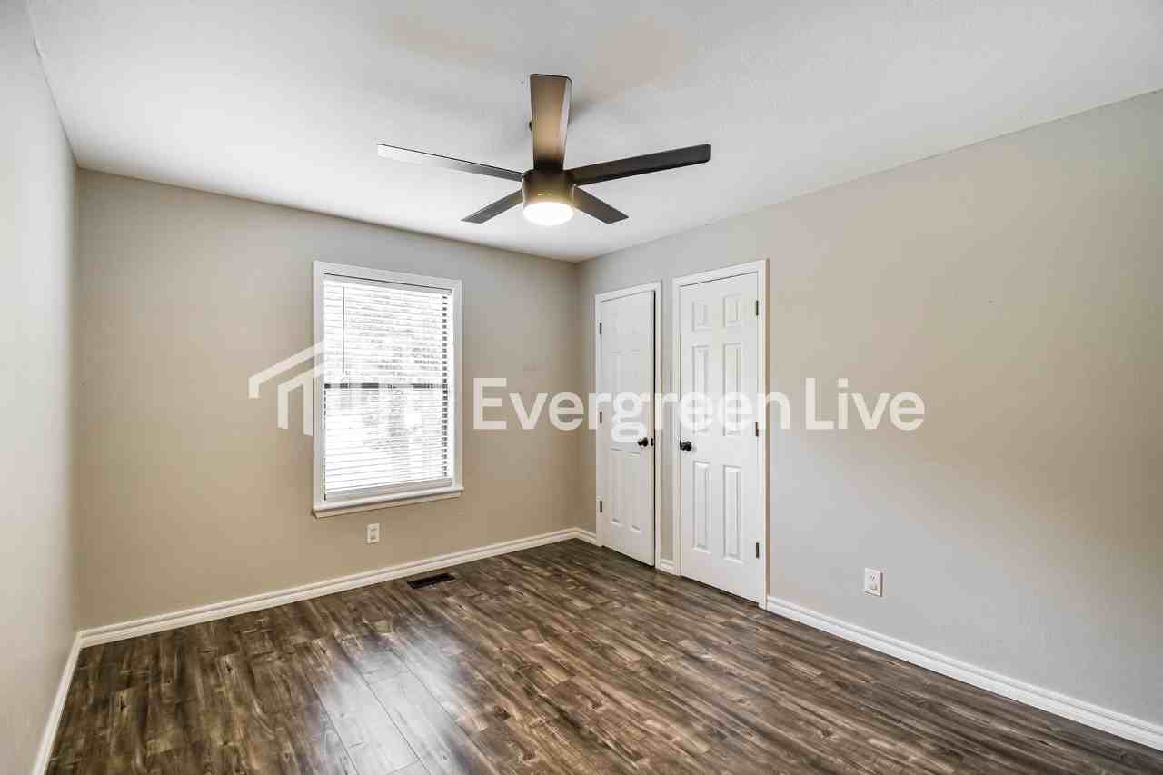 8549 Wild Cherry Dr - Photo 3 of 15