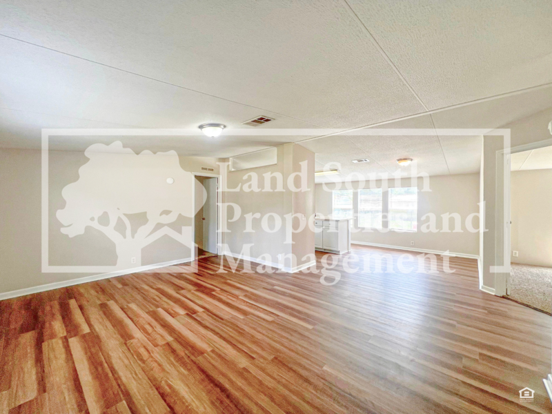 3230 J And J Manor Rd - Photo 2 of 16