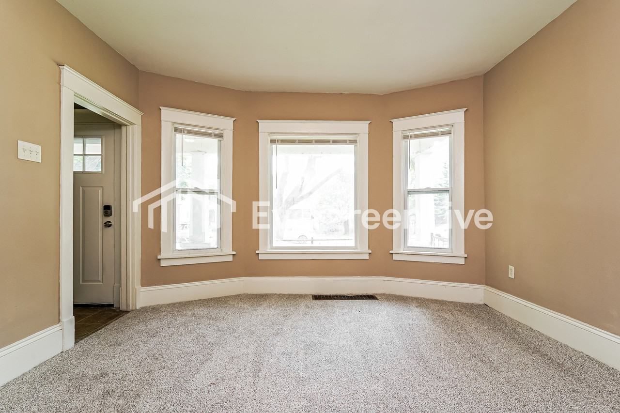 3750 E Edgerton Ave Unit 2 - Photo 4 of 15