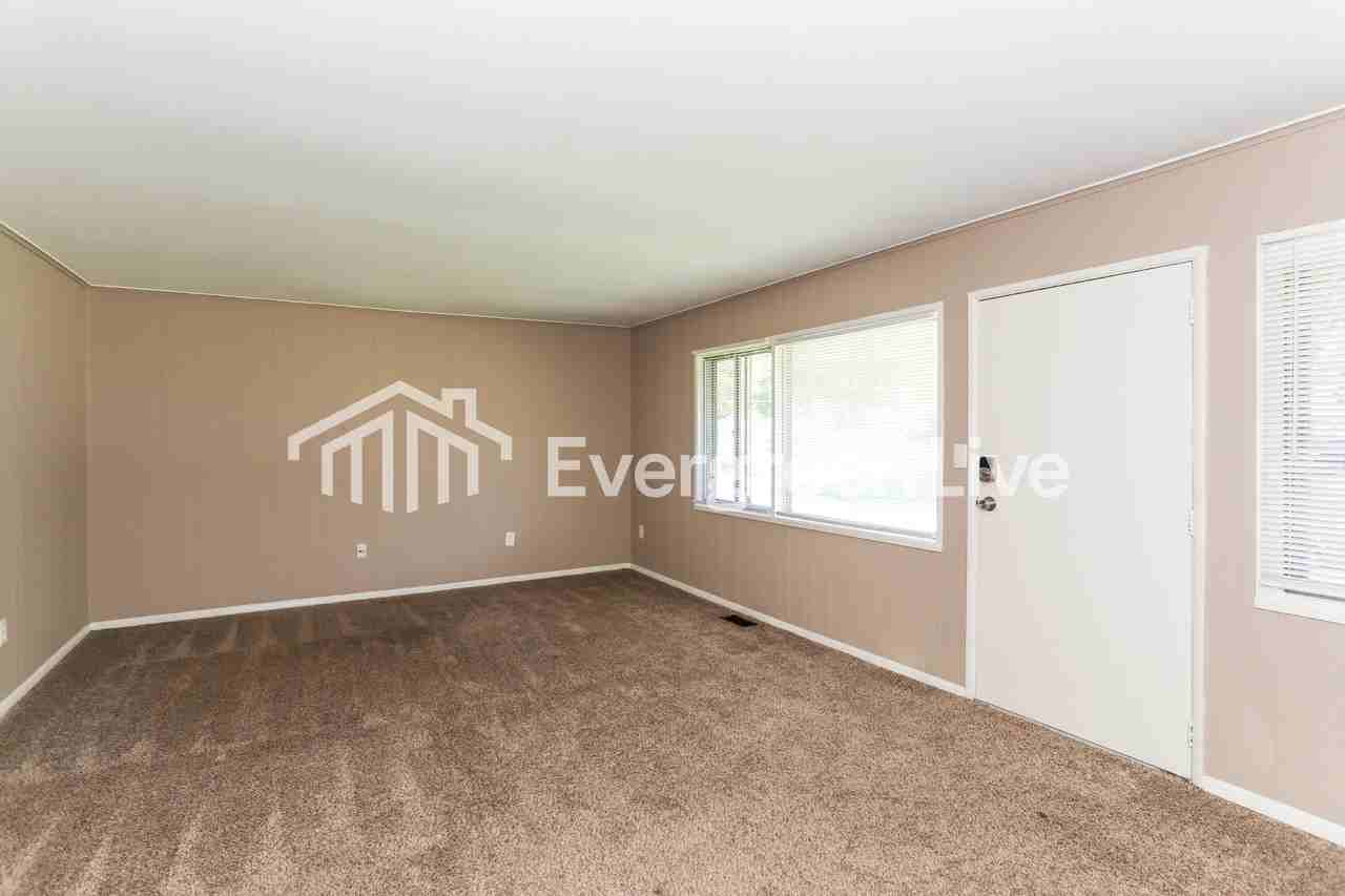 2445 Schon Dr - Photo 3 of 16