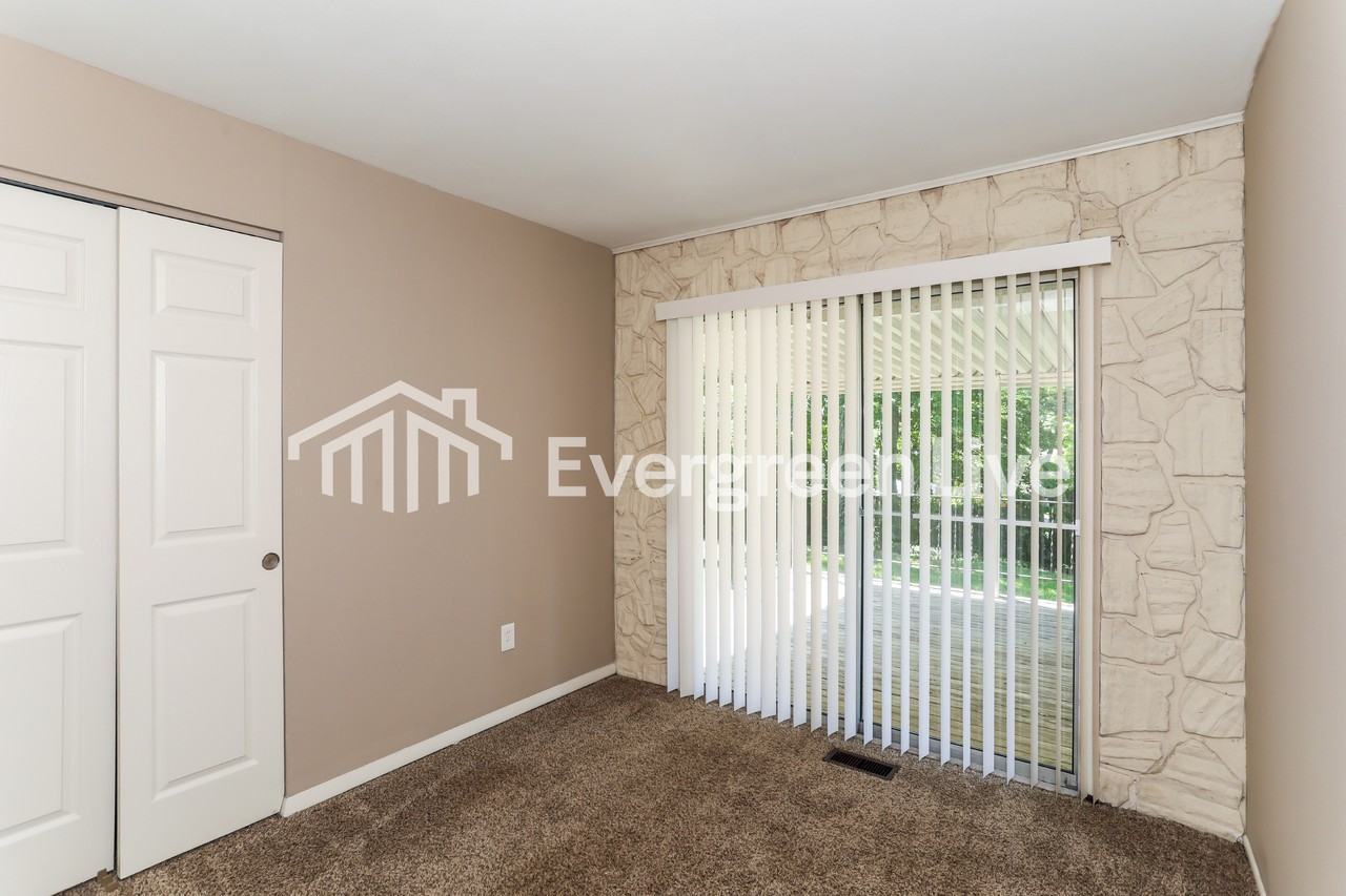 2445 Schon Dr - Photo 5 of 16