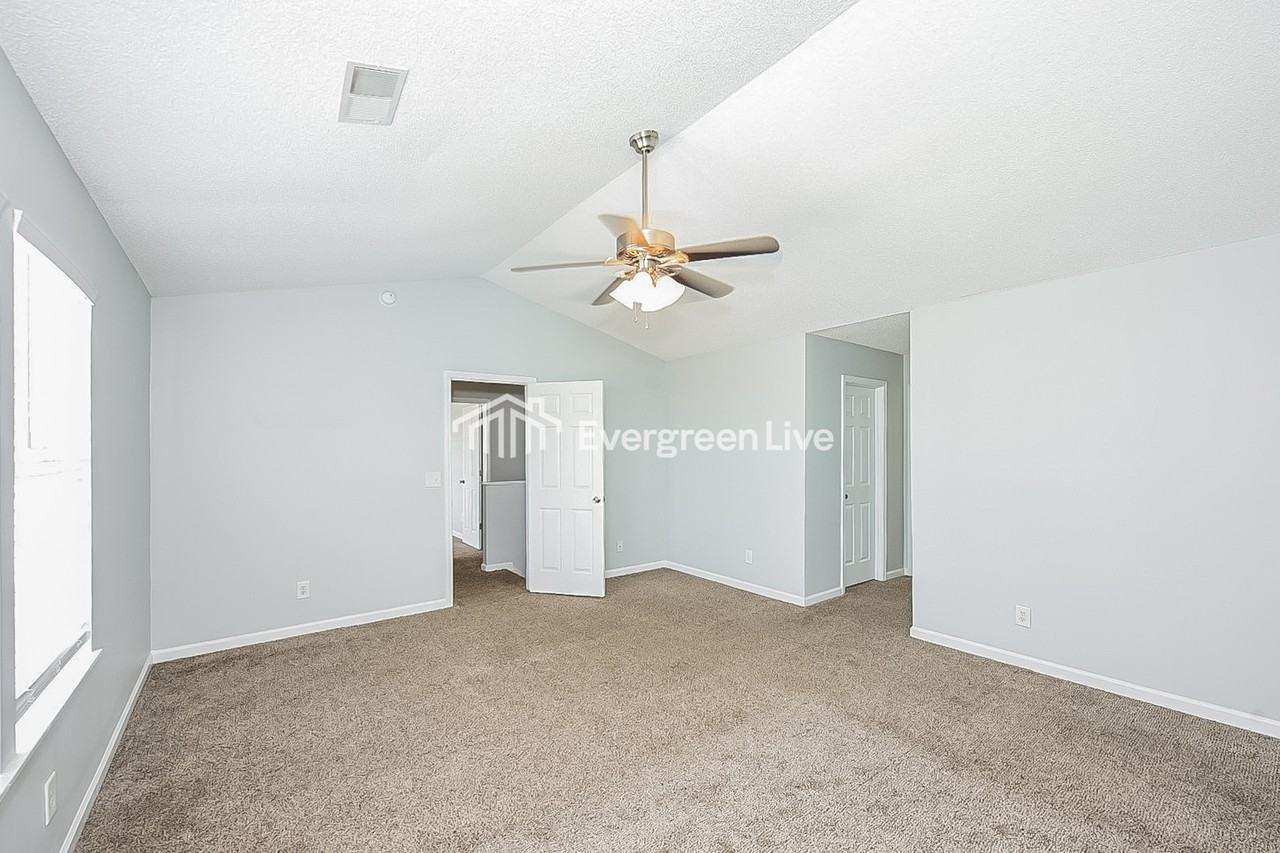 496 Fox Trot Dr - Photo 5 of 9