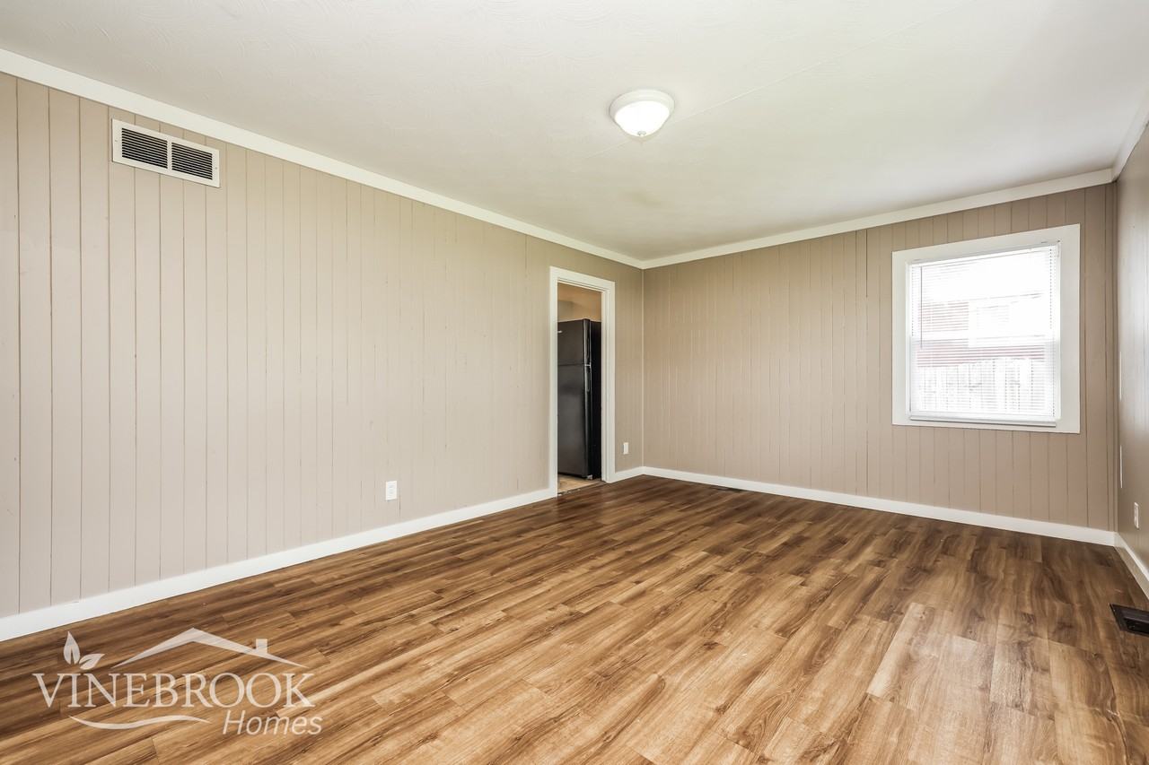 2132 Pittsfield St - Photo 3 of 15