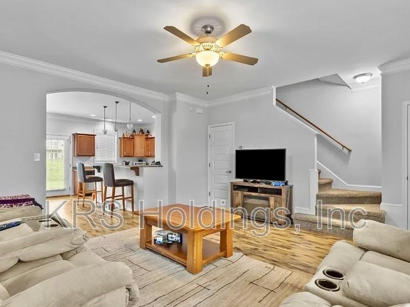 139 Rowse Dr - Photo 4 of 8
