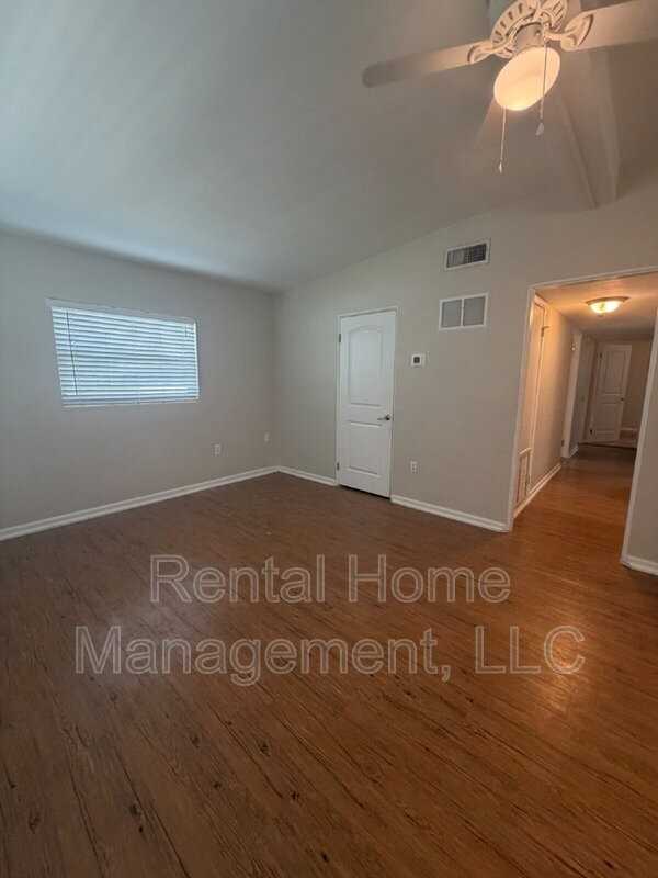 503 Shannon Rd - Photo 5 of 11