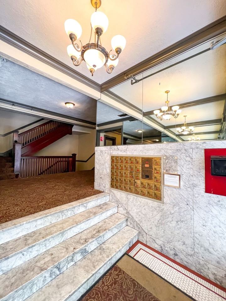 St Florence Apartments - Photo 5 of 50