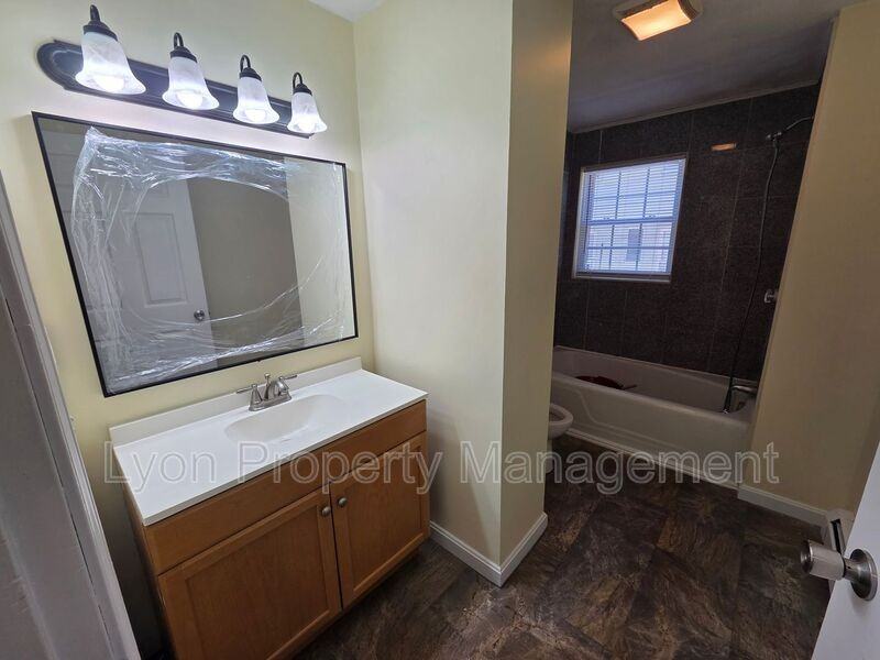313 High St #1F - Photo 2 of 10