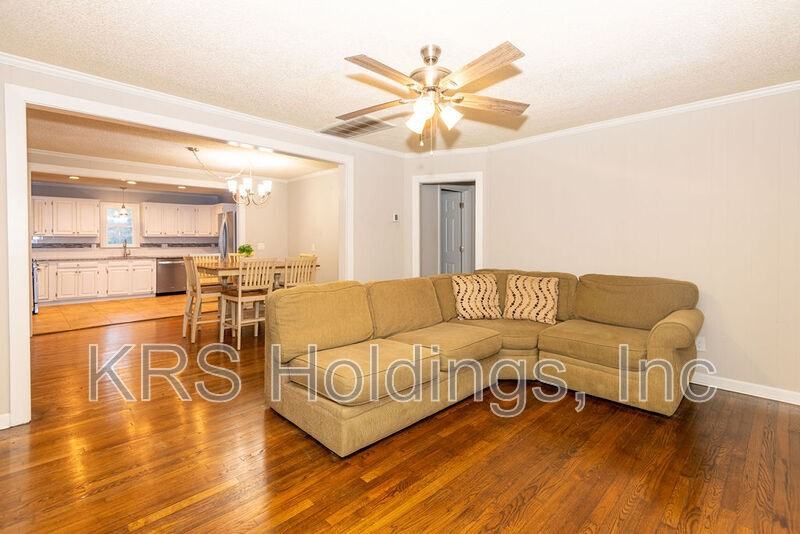 2428 Rachel Dr - Photo 5 of 14