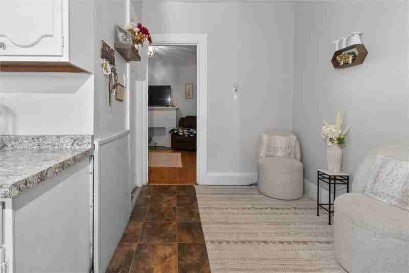 119 Rosewood Ter #1 - Photo 3 of 12