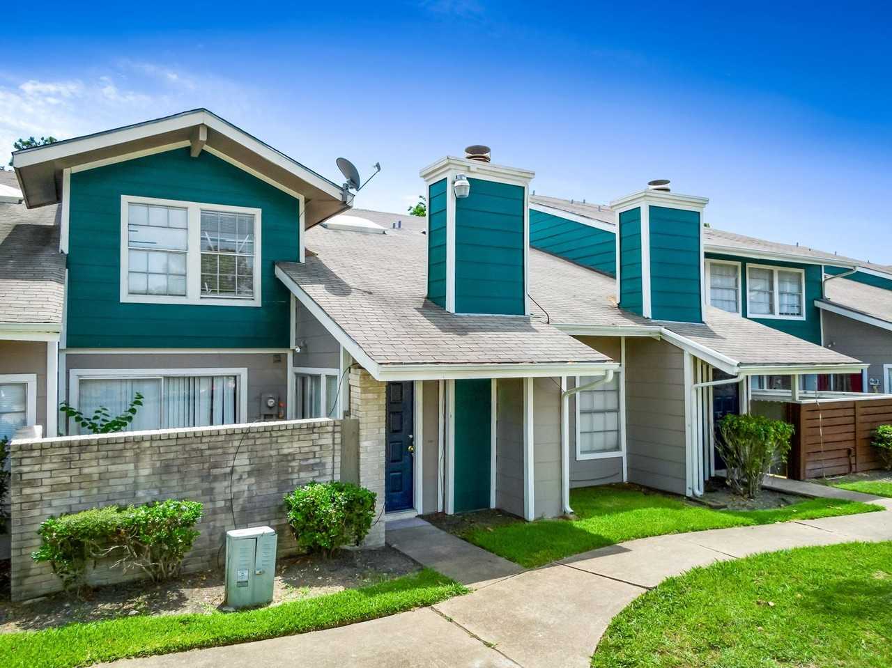 Casa Azul Townhomes - Photo 2 of 39
