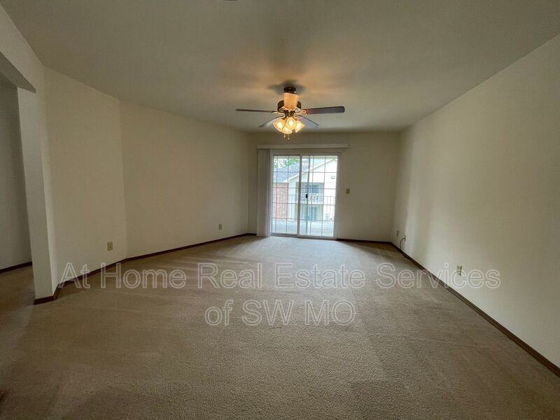 877 N 22nd St - Photo 3 of 11