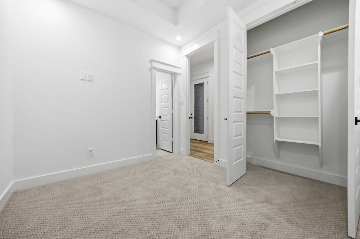 6627 Katarani Dr - Photo 6 of 23