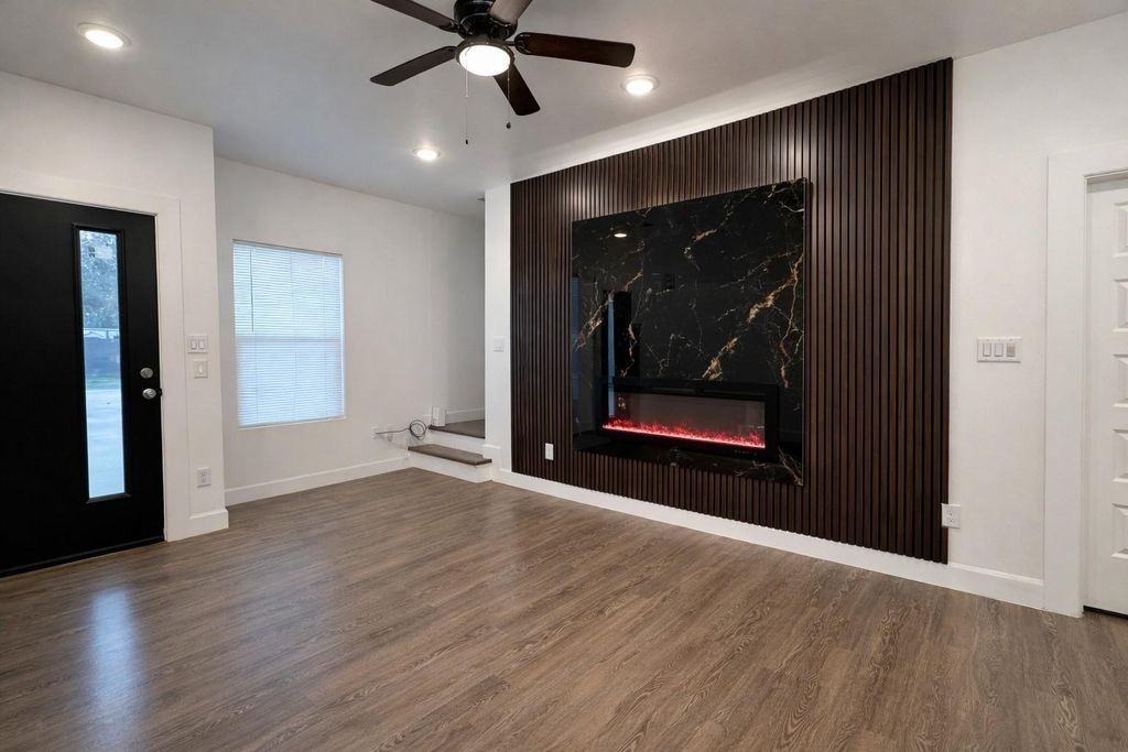 8141 Jeffery St ##A - Photo 2 of 7