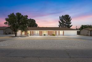 featured image of 15262 El Centro St