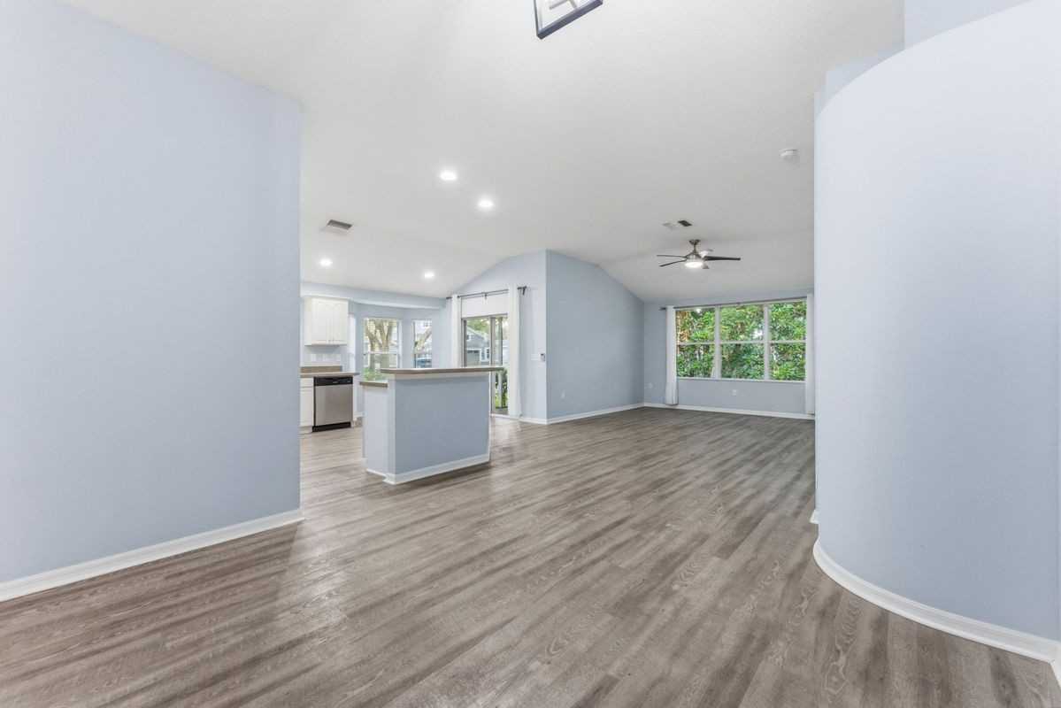6125 Gannetwood Pl - Photo 7 of 36