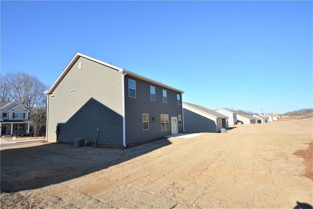 246 Hellen Valley Dr - Photo 2 of 33