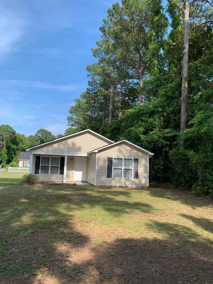 4011 Masonboro Loop Rd - Photo 2 of 22