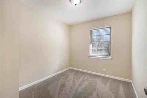 2751 Lloyd Rd - Photo 2 of 6