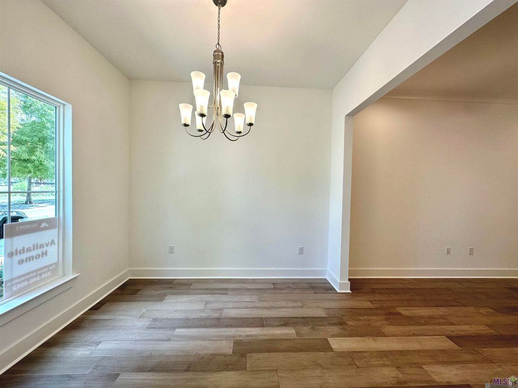 10144 The Grove Ave - Photo 2 of 6