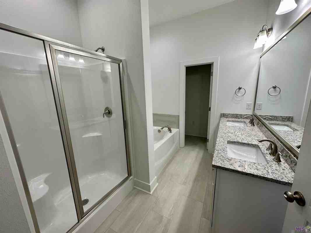 10144 The Grove Ave - Photo 6 of 6