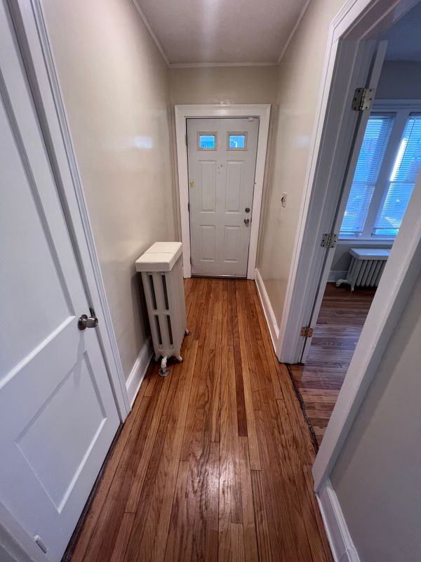 271 Holcomb St - Photo 2 of 16