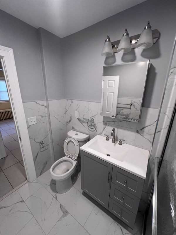271 Holcomb St - Photo 4 of 16