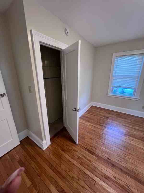 271 Holcomb St - Photo 6 of 16