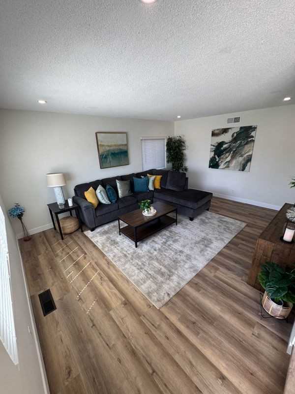 1543 W 124th St - Photo 4 of 11