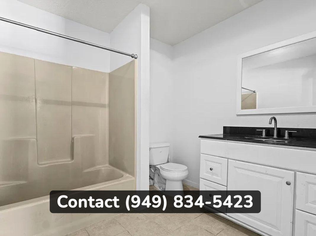 950 Ne 199th St ##7b - Photo 5 of 10