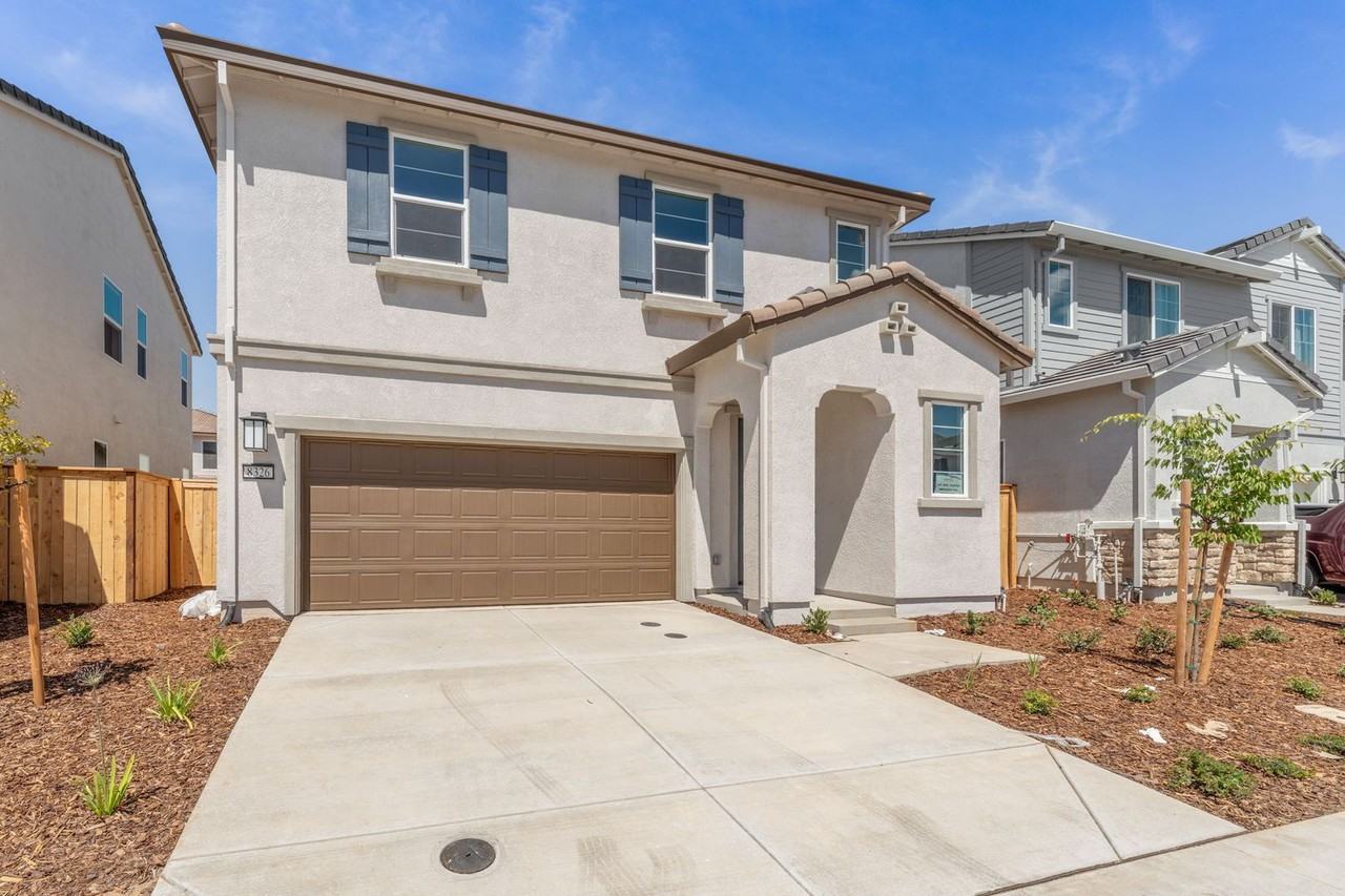 8326 Mincey Way - Photo 2 of 41