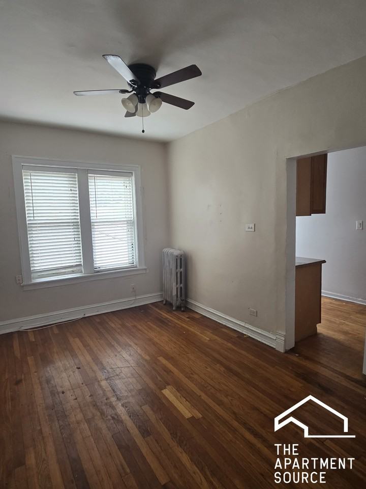 1372 W Estes Ave #1N - Photo 2 of 10