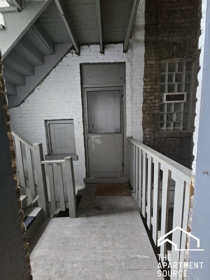 1372 W Estes Ave #1N - Photo 5 of 10