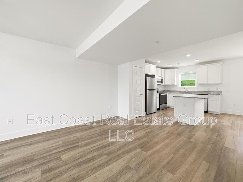 8780 Hillside Way - Photo 7 of 36
