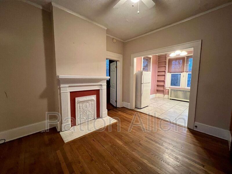 130 Edwin Pl #1 - Photo 3 of 12