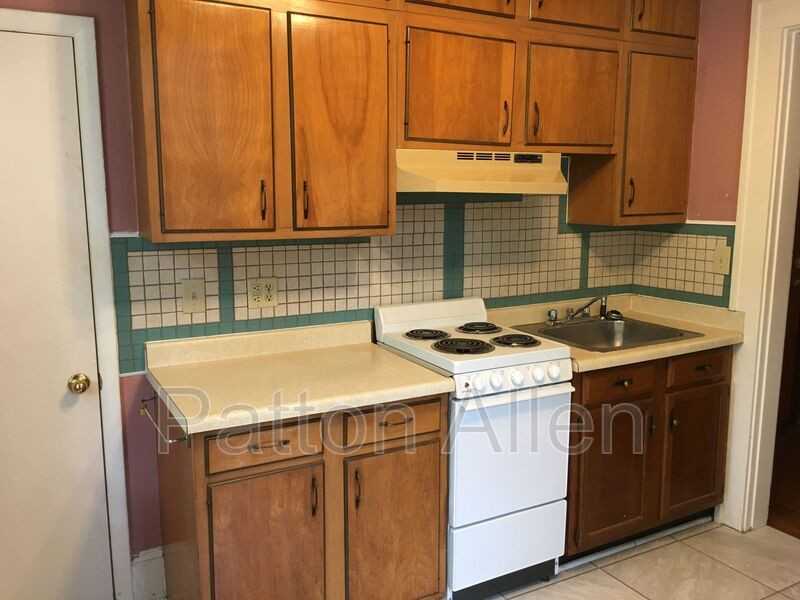 130 Edwin Pl #1 - Photo 6 of 12