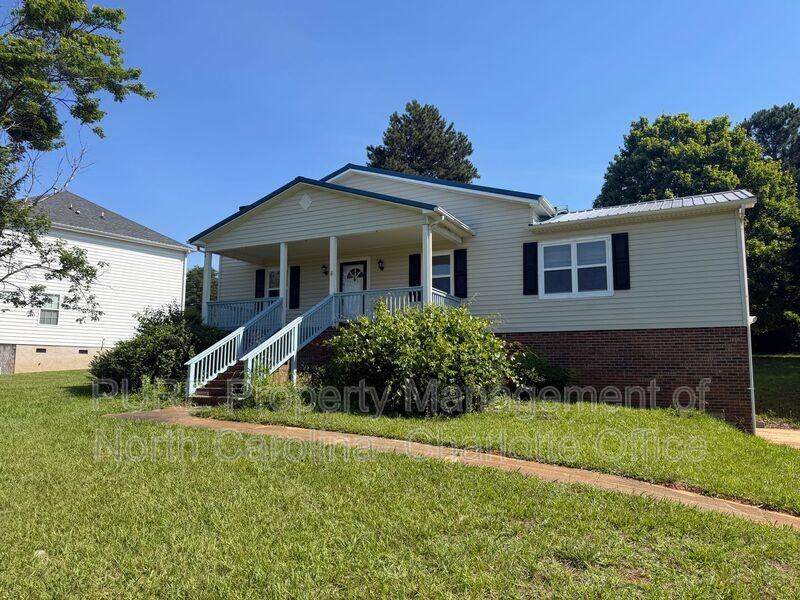 7201 Gilead Rd - Photo 3 of 47