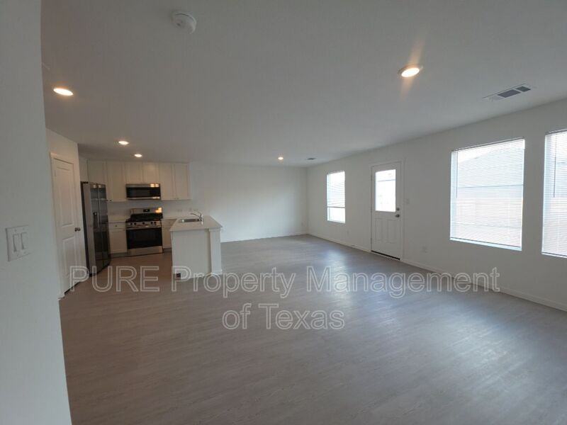 313 Stratus Ln - Photo 2 of 34