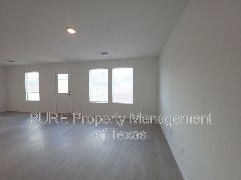 313 Stratus Ln - Photo 5 of 34