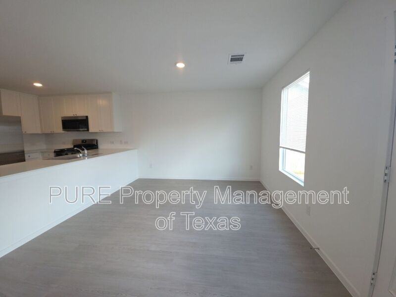 313 Stratus Ln - Photo 7 of 34