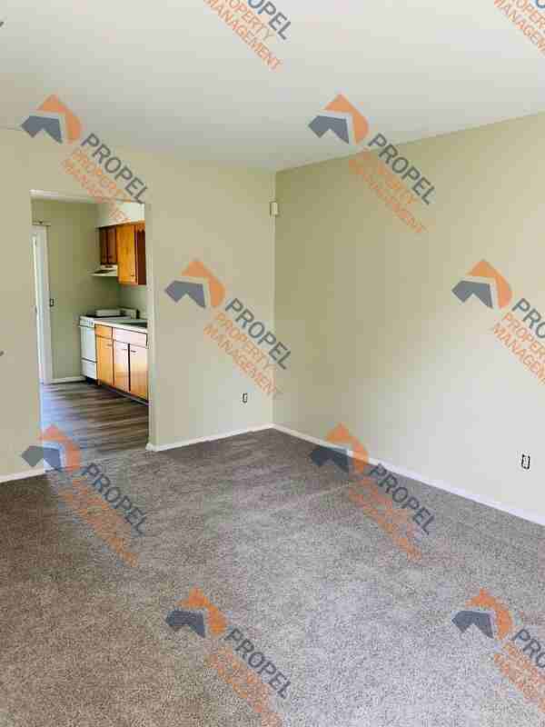 5046 Northfield Dr - Photo 4 of 8