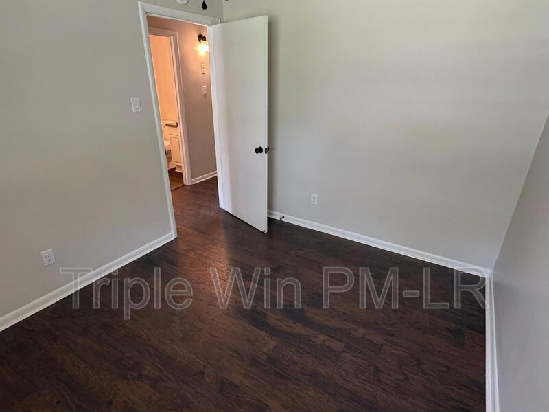 8 Glendale Dr - Photo 6 of 23