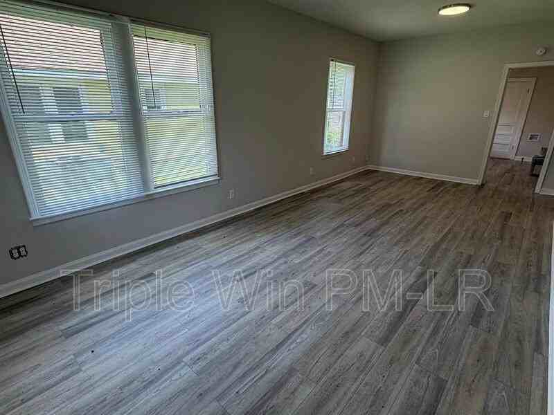 2205 S Martin St - Photo 7 of 20