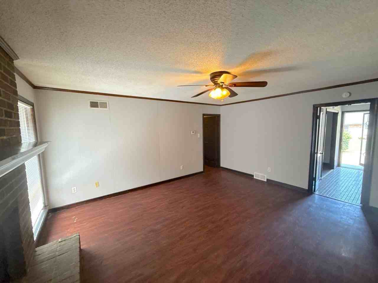 4336 Huntersglen W - Photo 6 of 14