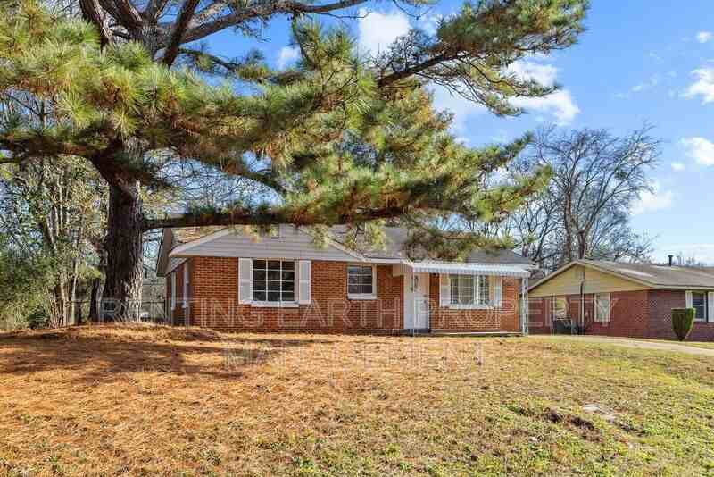 1441 Creel St - Photo 4 of 16