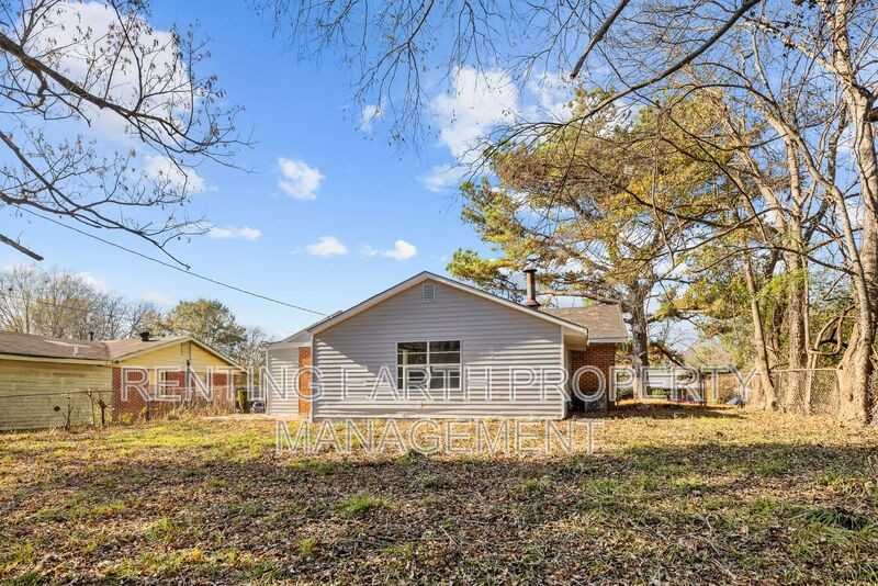 1441 Creel St - Photo 5 of 16