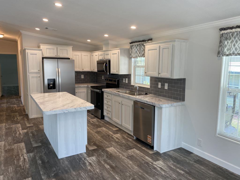 513 Old Colony Rd - Photo 4 of 28