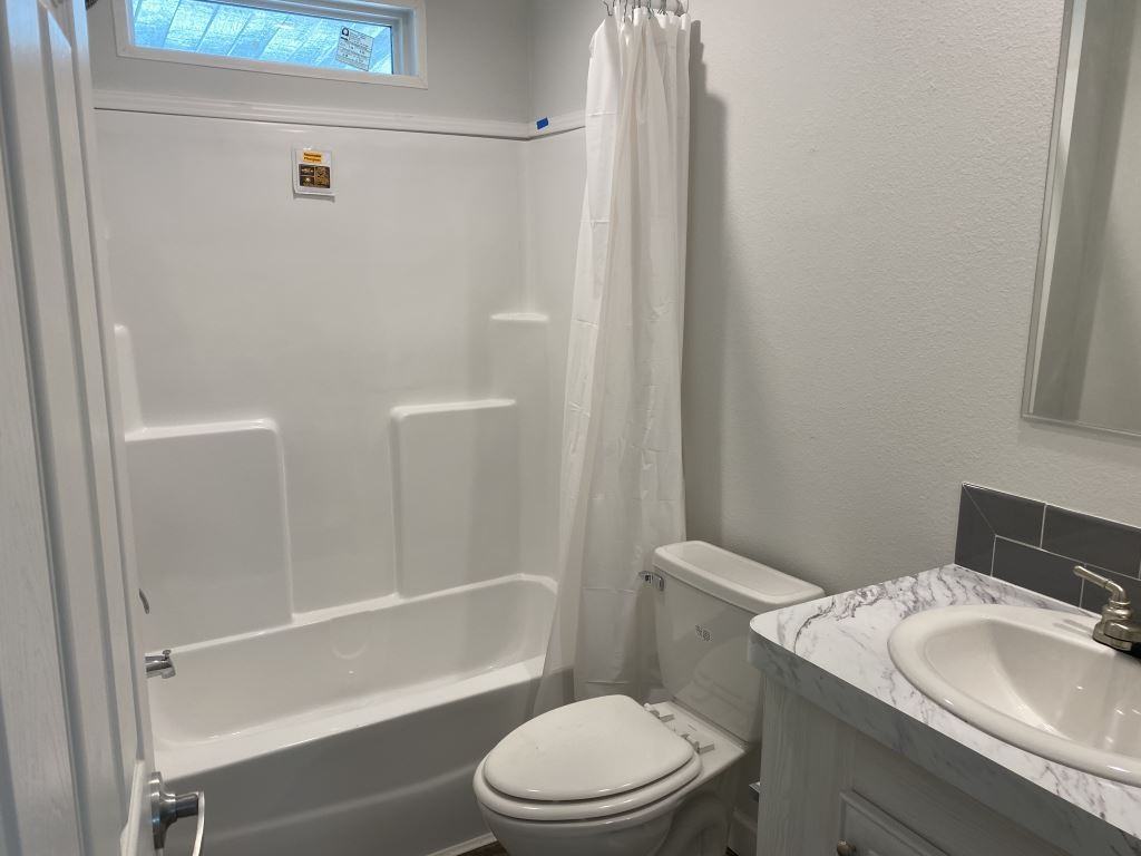 513 Old Colony Rd - Photo 3 of 28