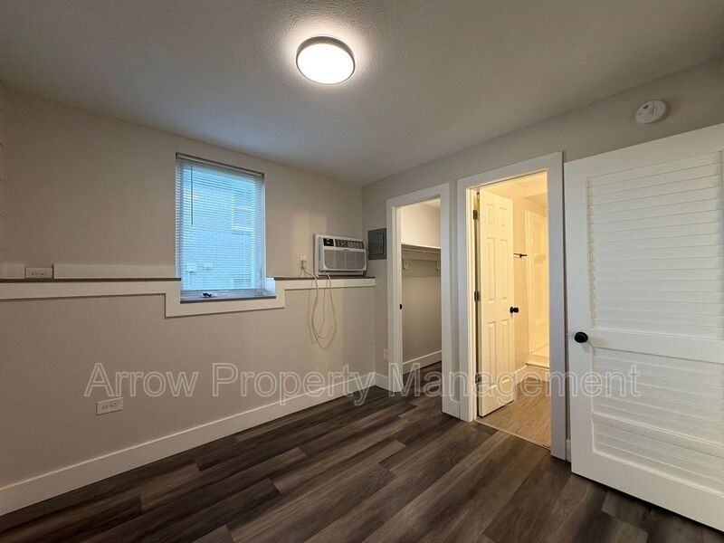 877 N 26th St #17 - Photo 5 of 9
