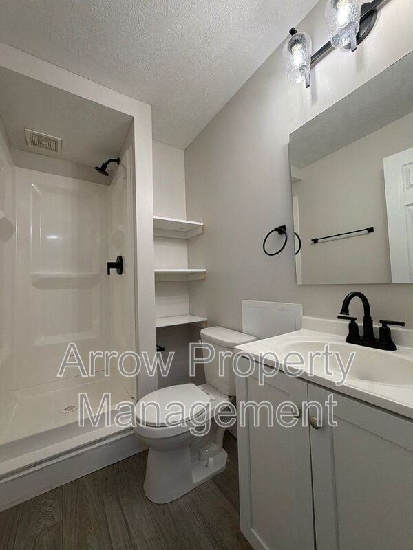 877 N 26th St #17 - Photo 6 of 9